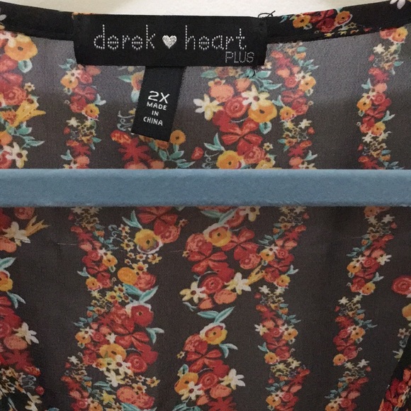 Derek Heart 2X floral pattern long bell sleeve - Picture 4 of 6